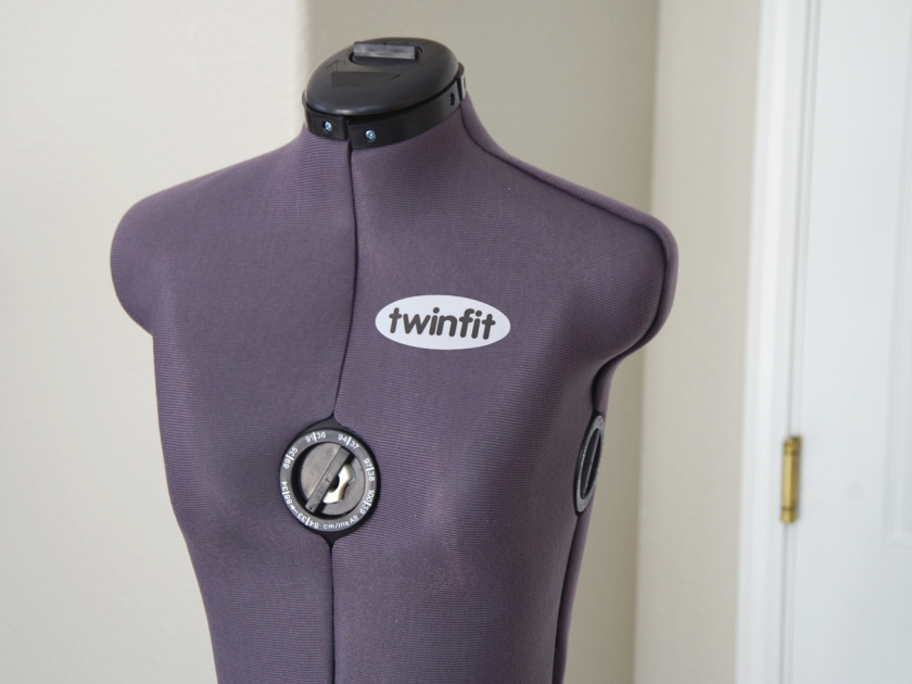 Dritz Twin Fit Adjustable Dress Form | Life by Ky Blog