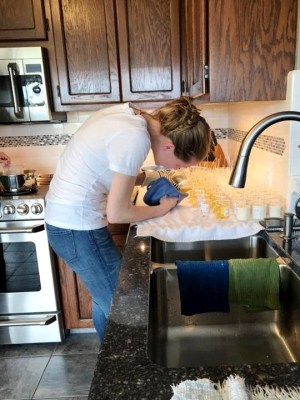 DIY Beaker Candle Wedding Favors | Life by Ky Blog